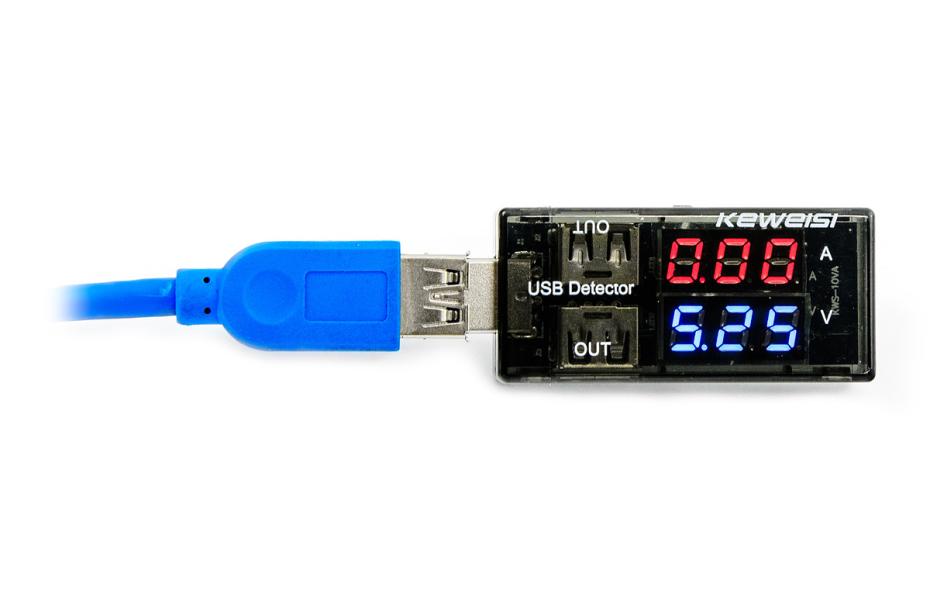 USB-Tester zur Messung von Spannung und Stromstärke von USB-Anschlüssen und Verlusten im USB-Kabel